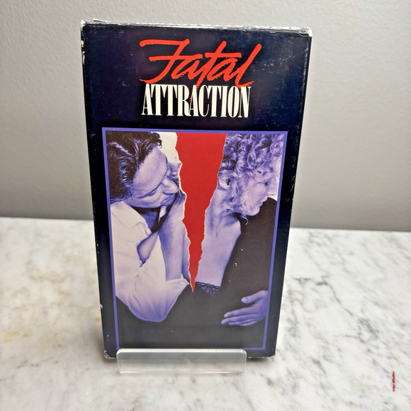 Fatal Attraction (VHS, 1997) - Picture 1 of 3